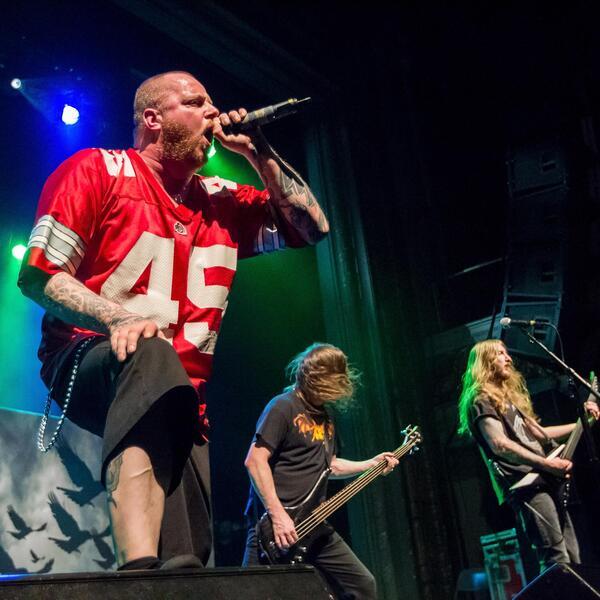 The Haunted em apresentação ao vivo