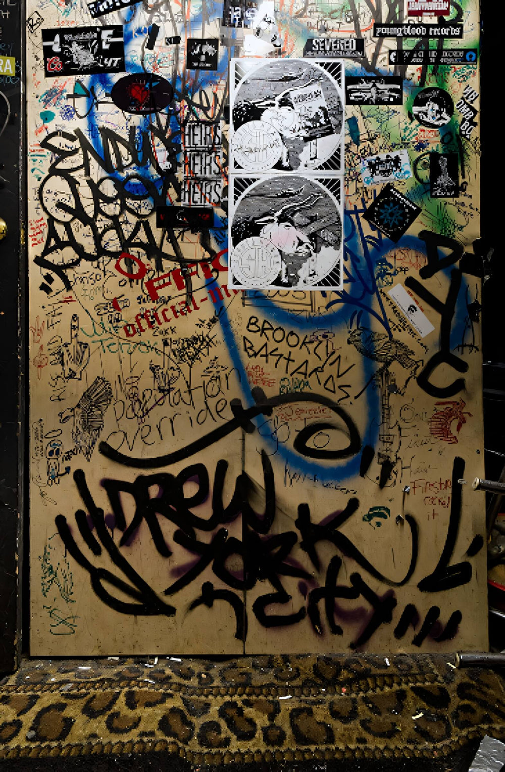 Registro histórico do acervo visual do CBGB