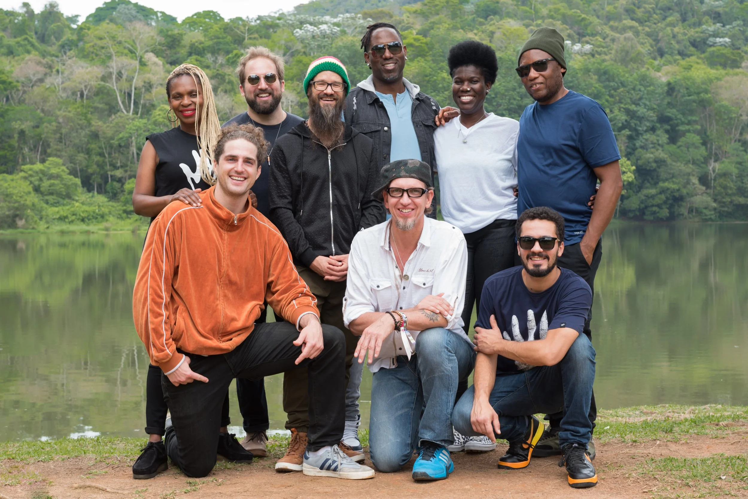 Groundation em foto de grupo