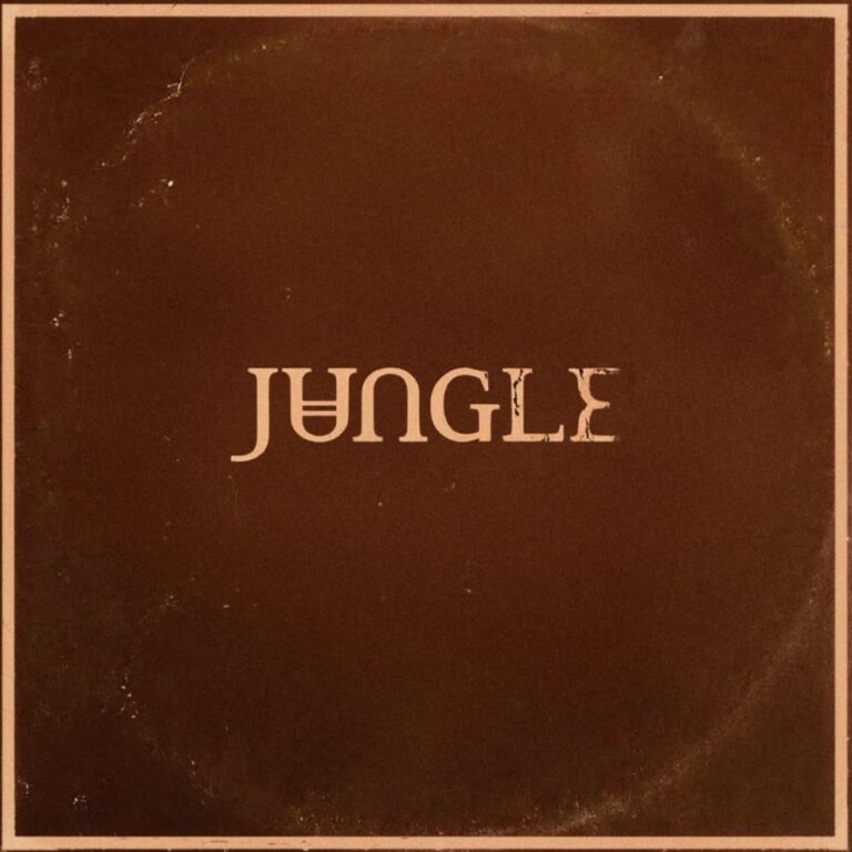 Capa do álbum Sunshine, do Jungle, com fundo marrom e o nome da banda ao centro.