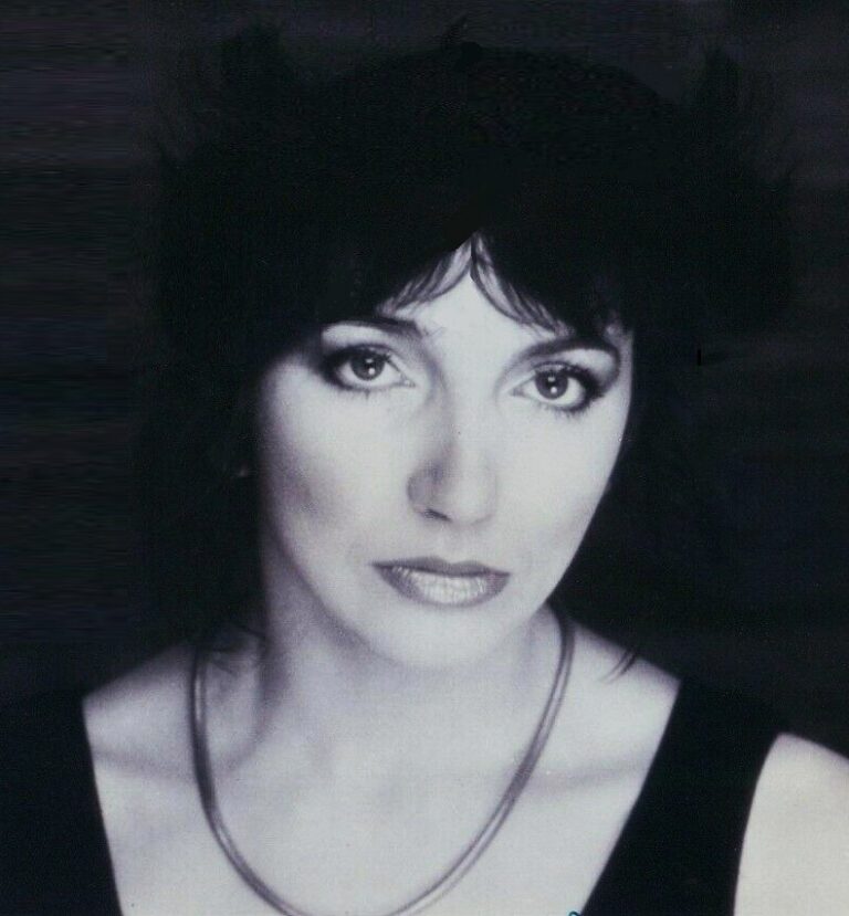 Kate Bush em retrato de 1985