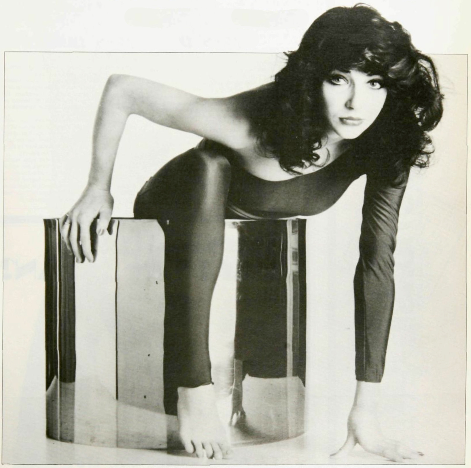 Kate Bush em anúncio de 1979