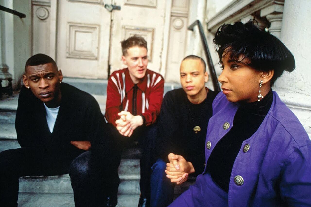 Massive Attack na fase Blue Lines, no início dos anos 1990, com Shara Nelson