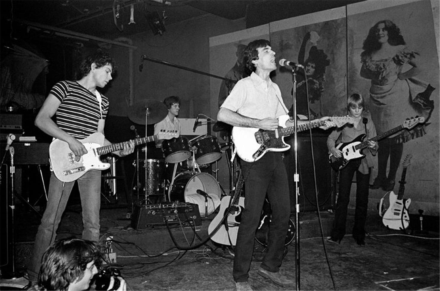 Talking Heads se apresentando no CBGB em 1977