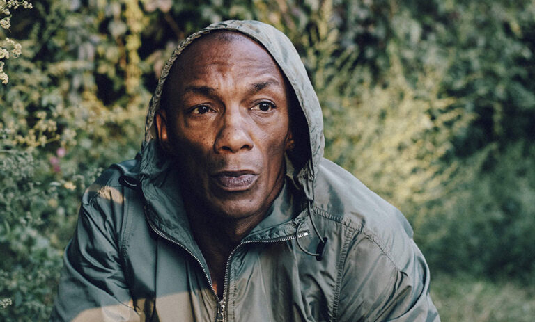 Tricky em retrato promocional