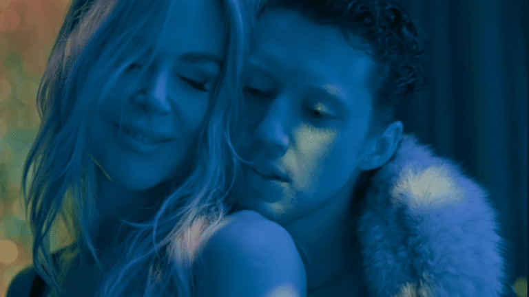 Troye Sivan e Nicole Kidman no videoclipe de She's The Best