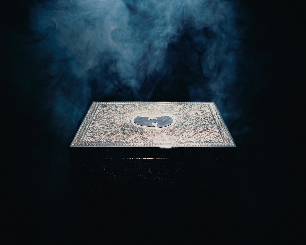 Caixa ornamentada do álbum único Once Upon a Time in Shaolin, do Wu-Tang Clan